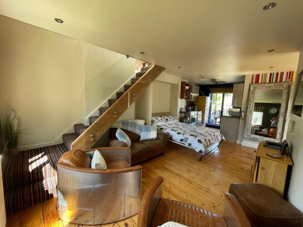 Studio 7 Apartment เซนต์ออสเทลล์ ภายนอก รูปภาพ